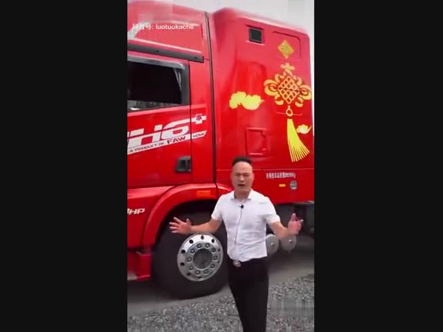 Необычный китайский грузовик, в котором можно жить