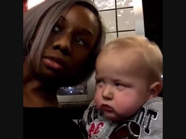 Ох уж, эта ухмылка...