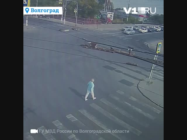 Авария на перекрестке в Волгограде .