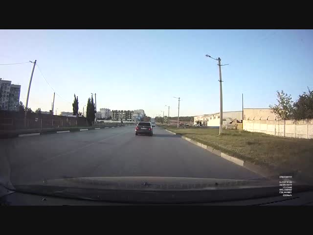 Мальчик, наверное, ничего не заметил