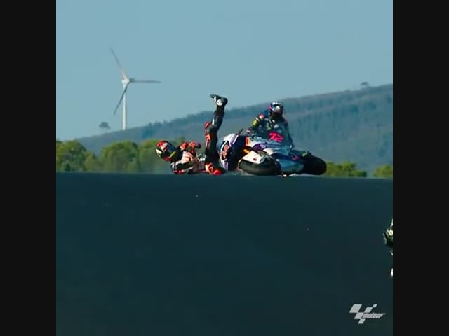 Еле убежал....