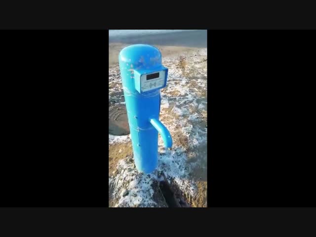 В Шушенском расстреляли платную водоколонку