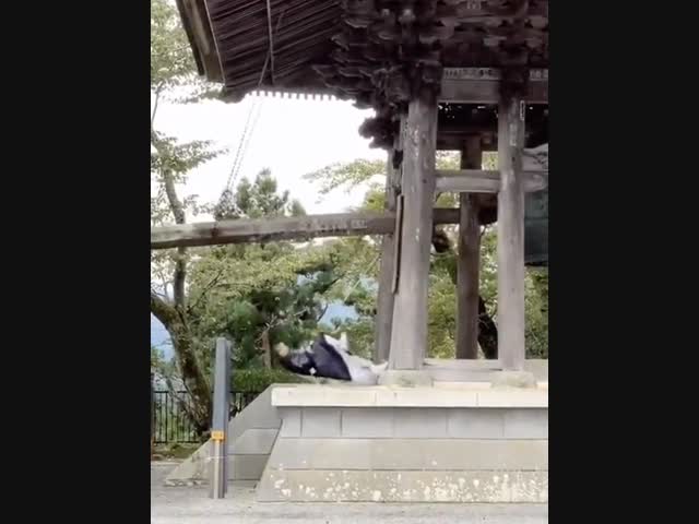 Колокол в японском храме