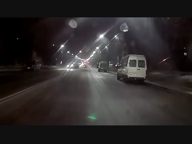 Хотя бы посигналил, чтобы пропустили