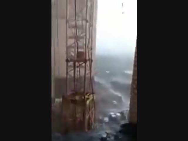 Падение строительных кранов