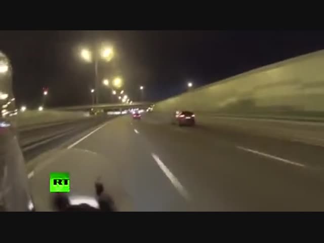 Мотоциклист спас самоубийцу на МКАДе