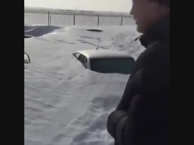 Парковка под снегом