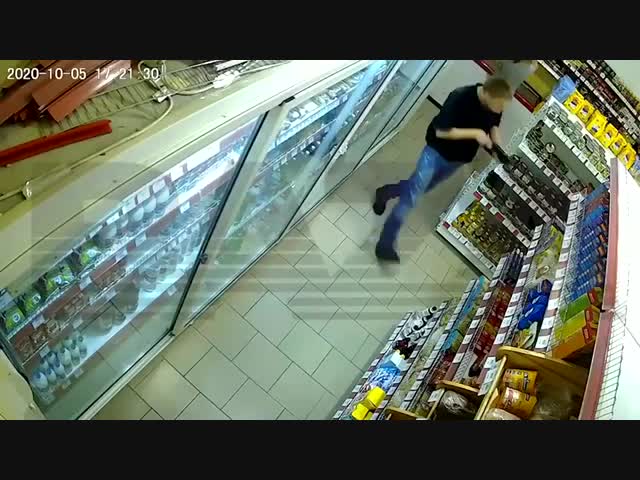 Девушка-воришка устроила незабываемое шоу в супермаркете Краснодара