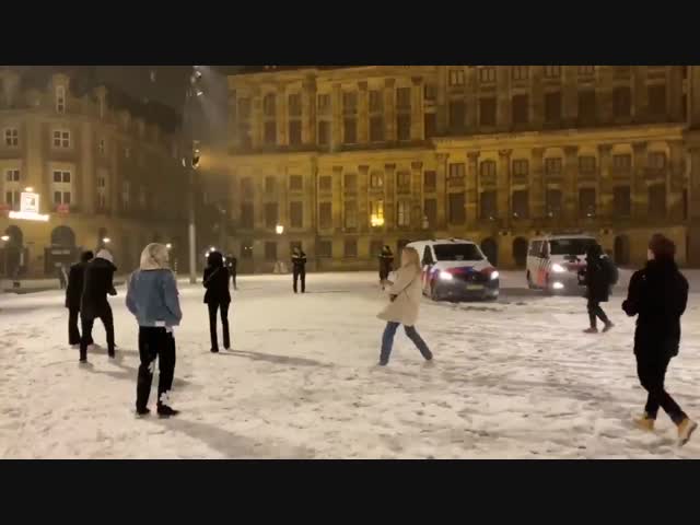 Копы были в меньшинстве, но подкрепление звать не стали