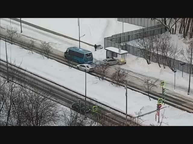 От машины нет спасения даже на тротуаре