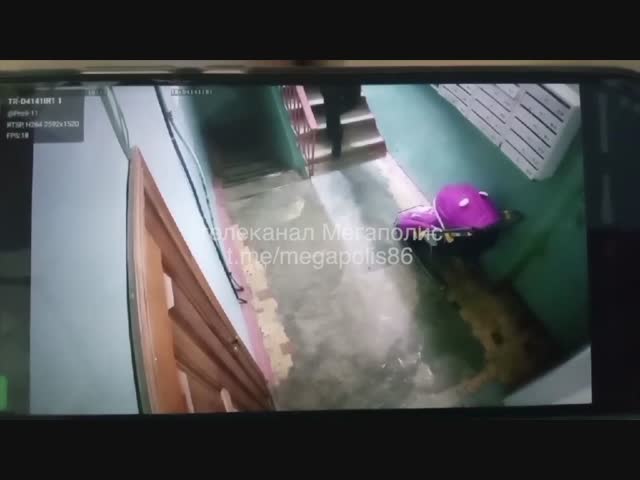 В Нижневартовске своя атмосфера)))