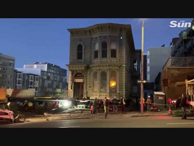 Ничего необычного, просто в Сан-Франциско 139-летний дом викторианской эпохи целиком перевезли на новое место