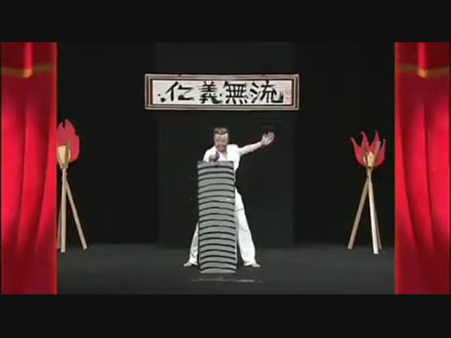 Каратист: японцы умеют снимать смешные сценки