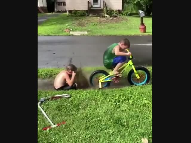 Такими счастливыми мы бываем только в детстве