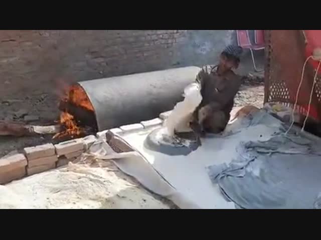 Как в Индии готовят лепёшки
