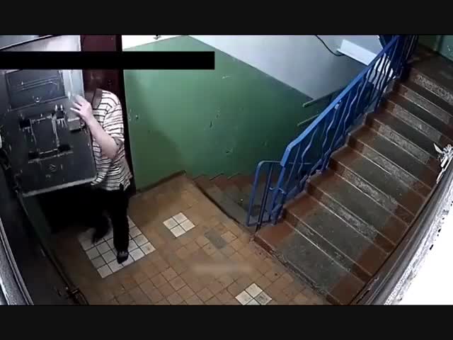 Веселый подъезд