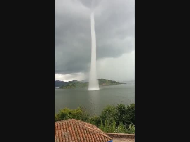 Длинный шланг в небо