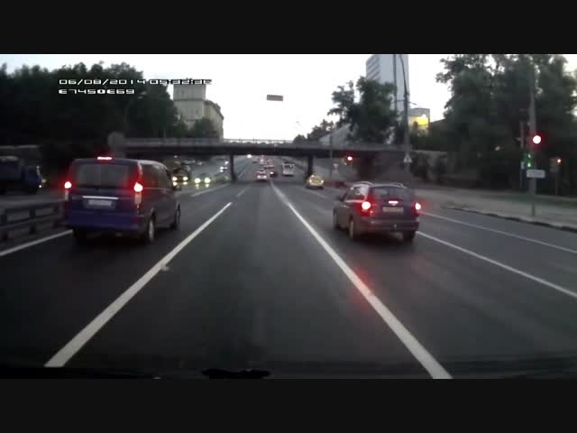 Самая яркая авария в Москве за последние годы