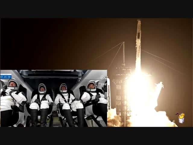 Ещё 4 астронавта на космической станции.