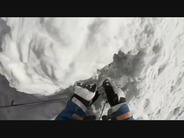 Спуск по вертикальному склону