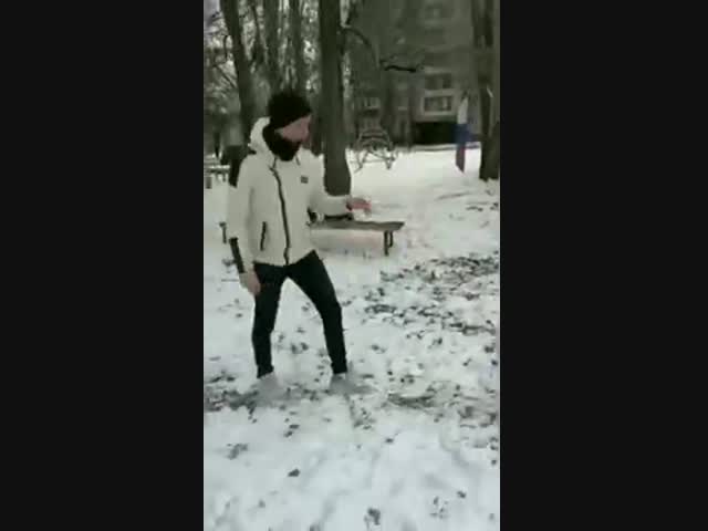 Нападение снеговика