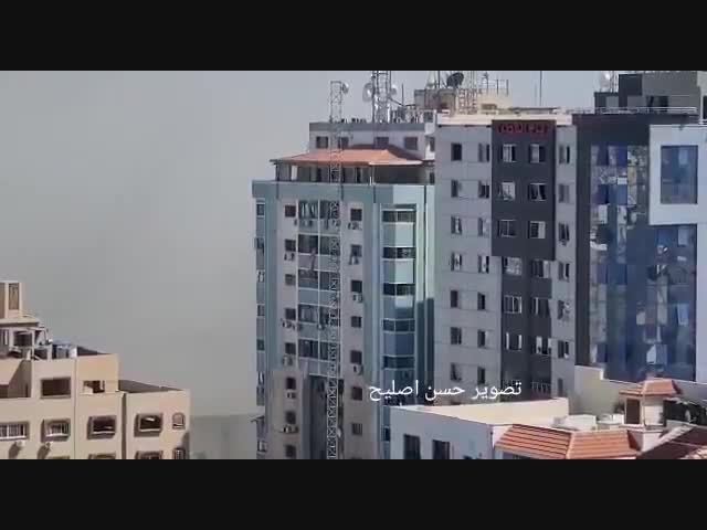 Евреи бомбят арабов