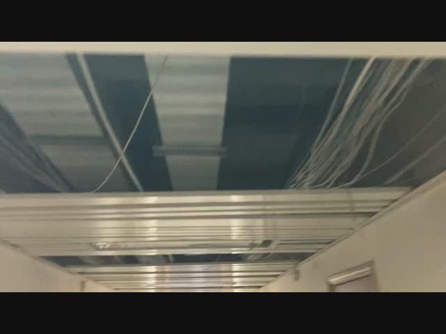 Наш офисный центр с бесконечными коридорами