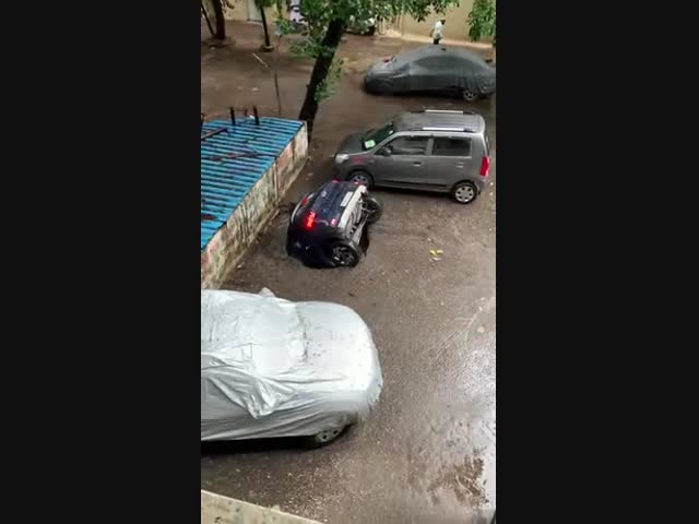 Парковка на нижних этажах