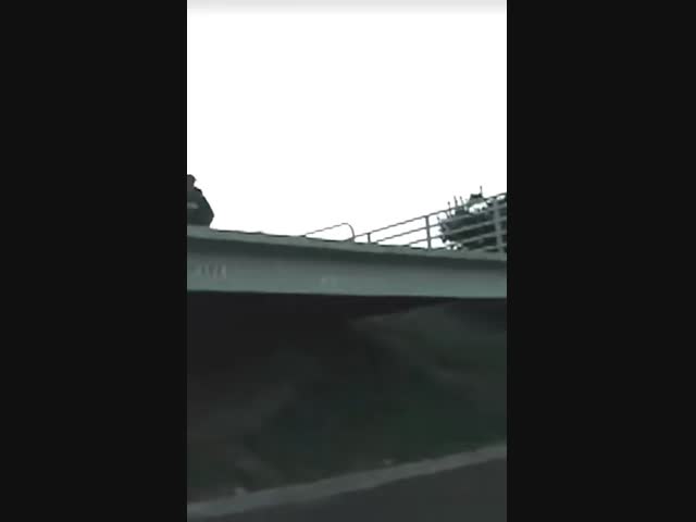 А этот откуда взялся???