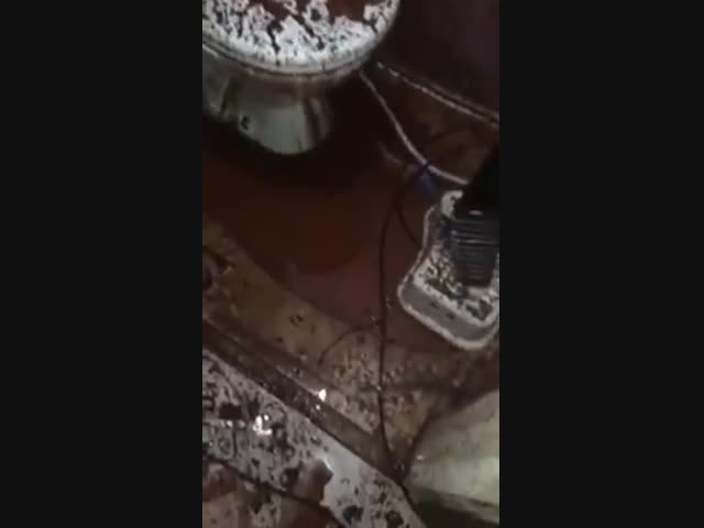 Ярік, бачок потік!