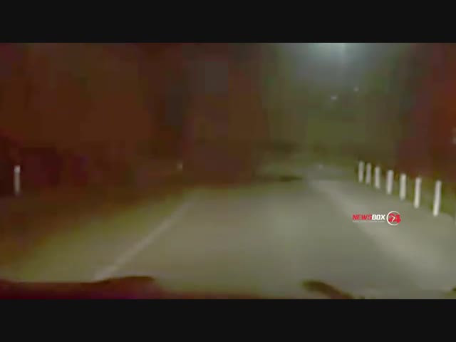 В Спасске-Дальнем автомобиль на полной скорости врезался в идущий состав