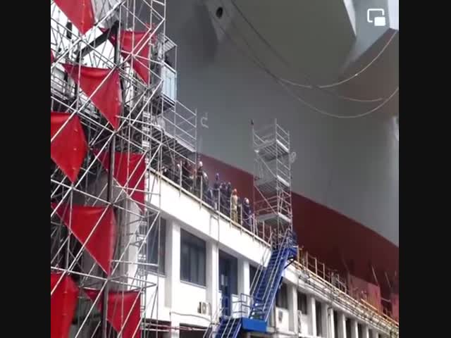 Спуск на воду британского авианосца