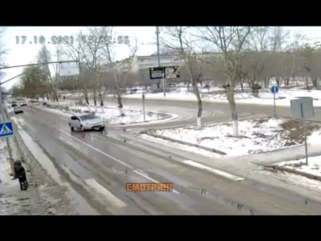 В Краснокаменске 35-летний водитель автомобиля сбил женщину, которая переходила дорогу по нерегулируемому пешеходному переходу