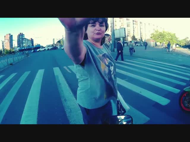 Пьяная красавица из Питера