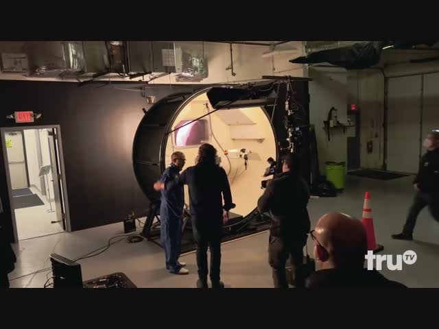 Как космoнафты чистят зубы на МКС.