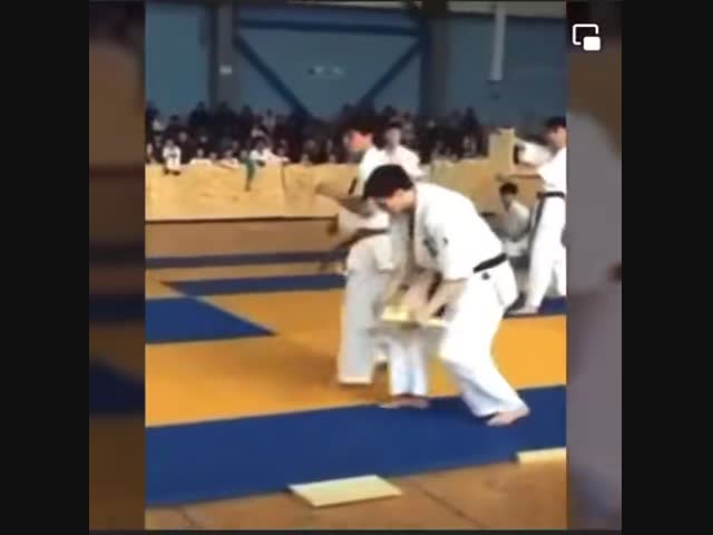 Слабая защита