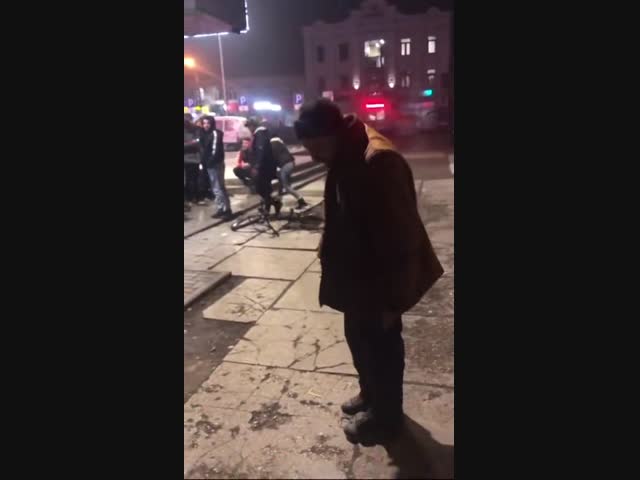 Простой бомж