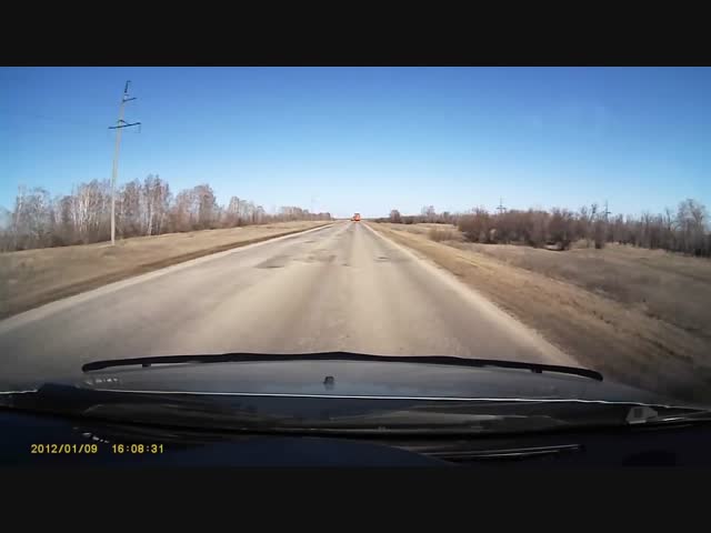 Авария на пустой дороге