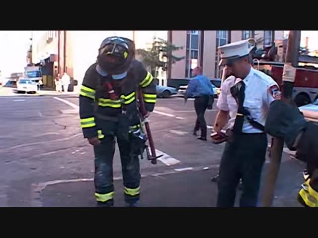 Столкновение рейса 11 с Северной Башней в Нью-Йорке