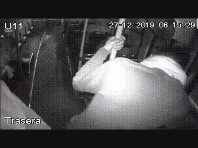 Попытка ограбления в автобусе