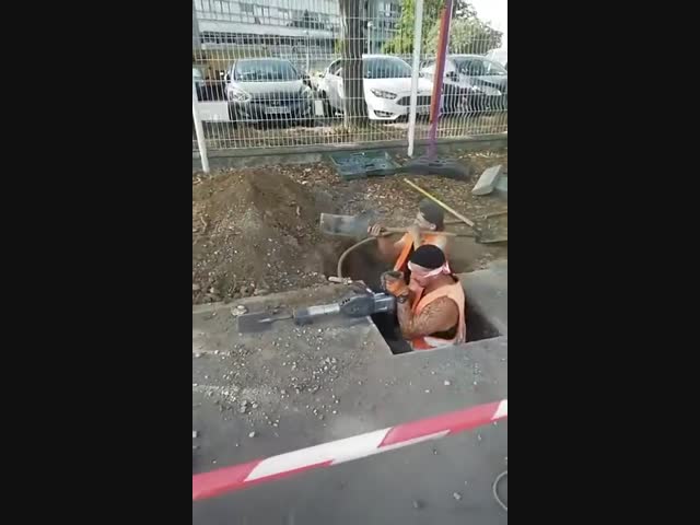 Обеденный перерыв у строителей