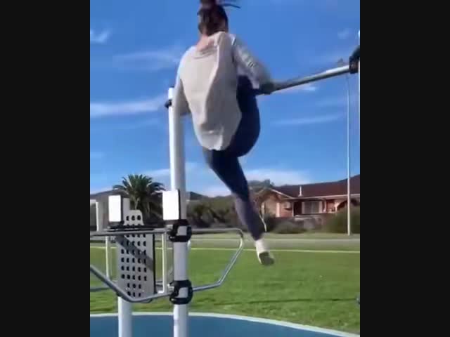 Неудачно завершила упражнение