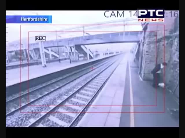Пассажирка на жд вокзале спасла самоубийцу