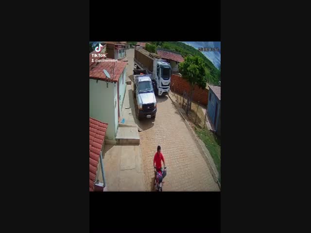 Глупый скутерист