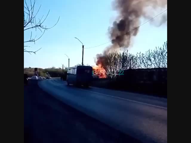 Хлопки, переходящие во взрывы