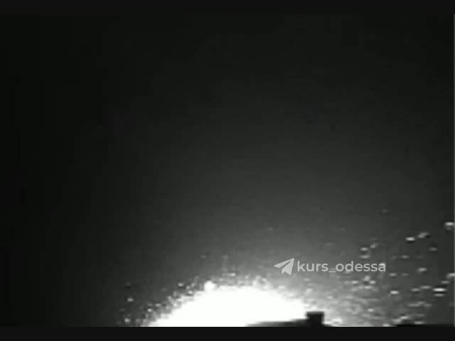 Момент попадания по Одессе 9 мая