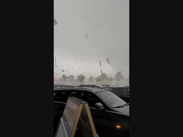 Еще одно видео урагана в Германии