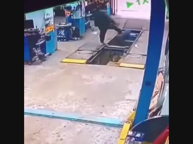 Крутой шиномонтажник