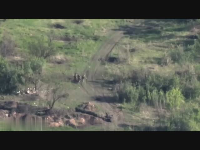 Эвакуация раненых бойцов ВСУ под обстрелом