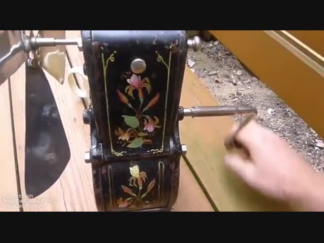 Швейцарский заводной вентилятор, изготовленный  в 1910-х годах